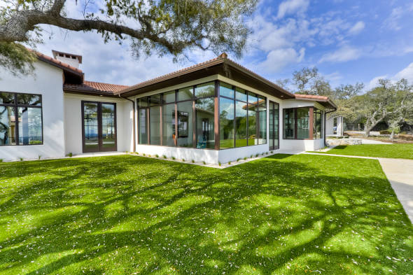 Edmonton artificial grass for residential lawns